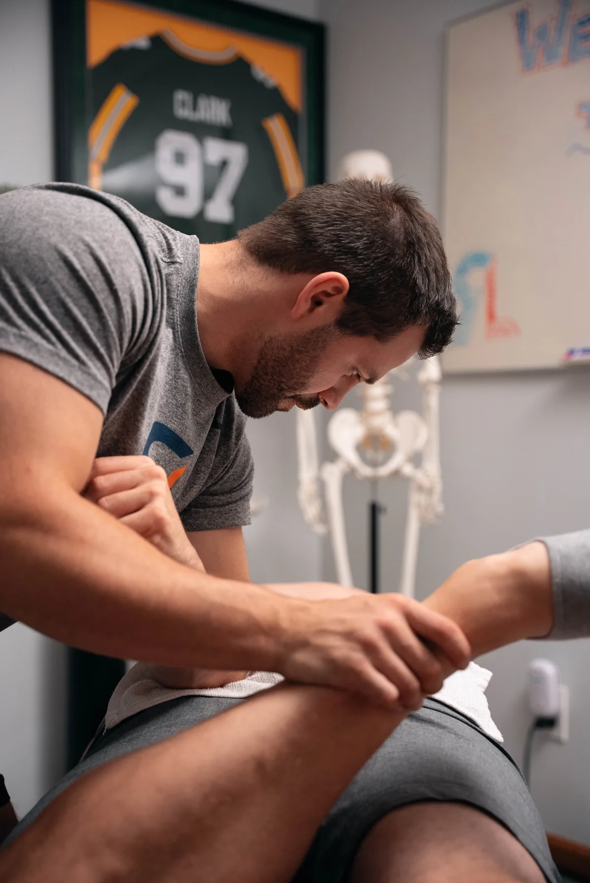 Knee Pain at Rehab Lab